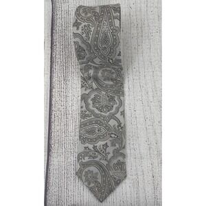 Cape Cod Tie Mens Necktie Paisley 100% Silk Gray Silver Classic Career Wedding